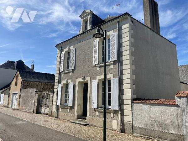CHATEAU-GONTIER