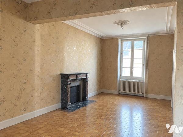 CHATEAU-GONTIER