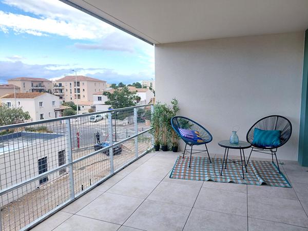 Superbe T3 neuf (achevé) 2ème étage avec terrasse-loggia et place de parking