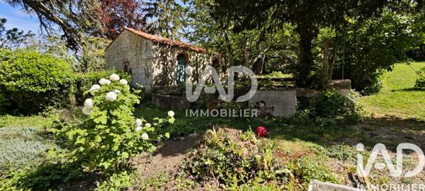 Maison à vendre 11 pièces 273 m² Fontenay-le-Comte
