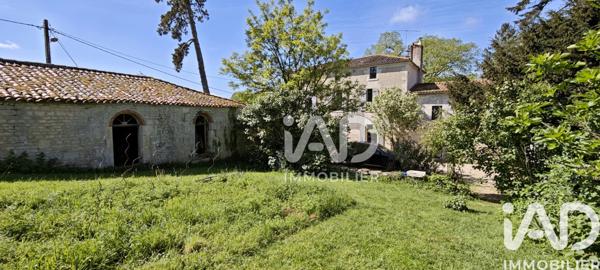 Maison à vendre 11 pièces 273 m² Fontenay-le-Comte