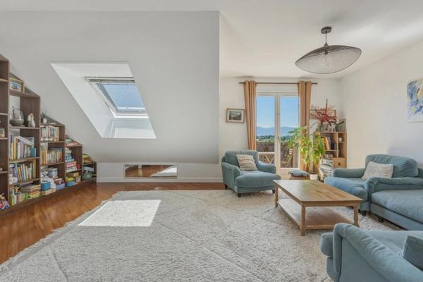 Appartement à vendre 4 pièces PREVESSIN MOENS (01)
