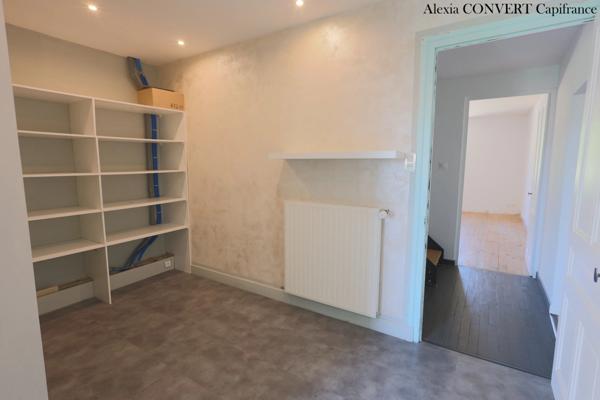 Maison familiale 5 chambres, 211m², terrain 511m² avec ses pierres charmantes