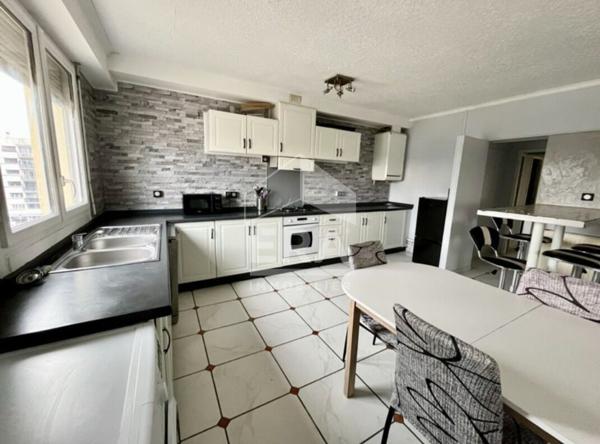 LOCATION TARBES - T4 meublé avec balcon