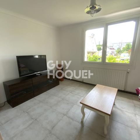 Maison rénovée plain pied - 2 chambres - jardin - garage