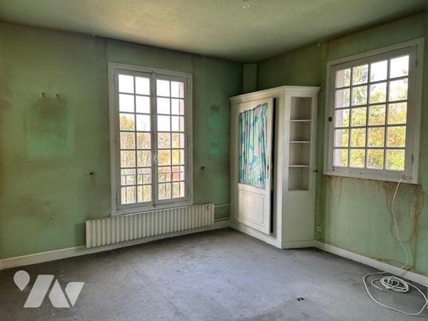 Maison à Vendre à Montmorency (95160) en Val-d'Oise (95), 8 pièces dont 5 chambres