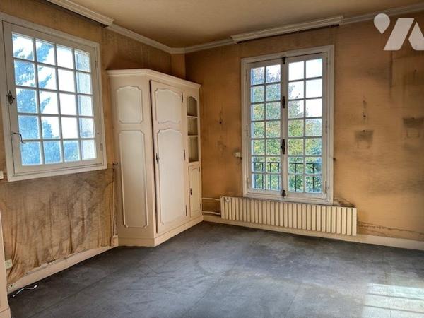 Maison à Vendre à Montmorency (95160) en Val-d'Oise (95), 8 pièces dont 5 chambres