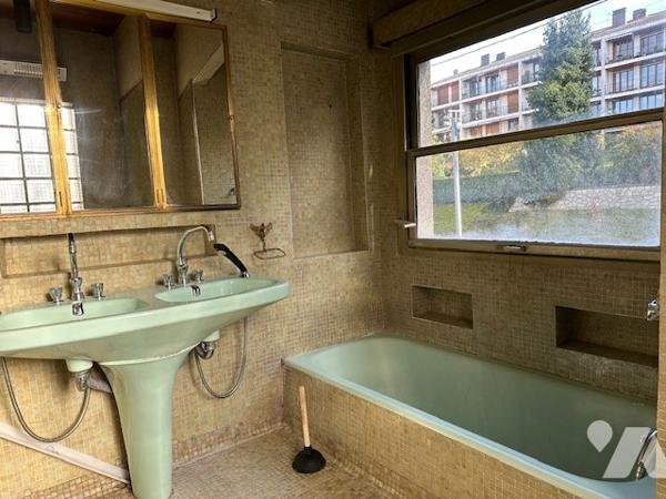 Maison à Vendre à Montmorency (95160) en Val-d'Oise (95), 8 pièces dont 5 chambres