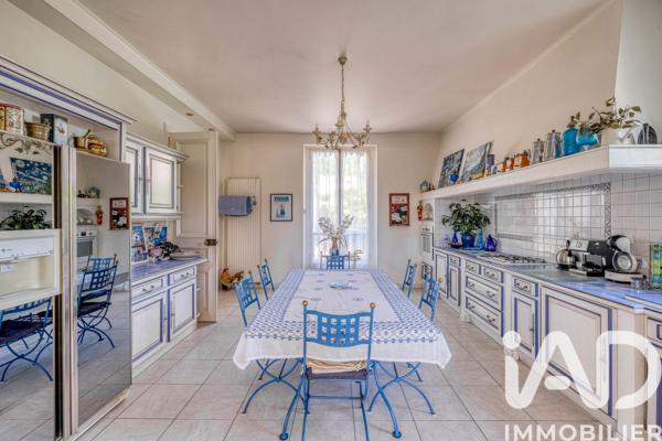 Maison à vendre 11 pièces 323 m² Dampmart