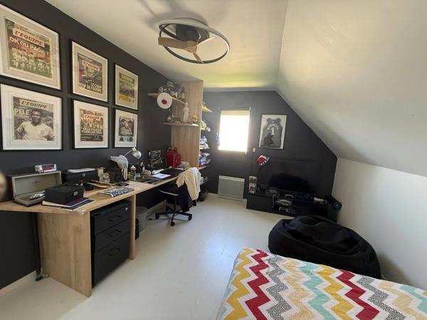 Maison familiale 6 pièces de 128 m² avec terrasse, garage et atelier-BELBEUF (76)