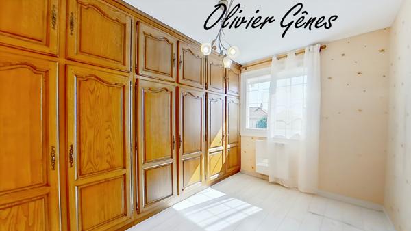 Maison individuelle - 7 pièces - 101 m² - 4 chambres - Bureau - Sous-sol et jardin
