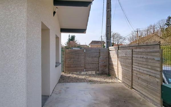 Appartement à louer    3 pièces •  Faverges-de-la-Tour