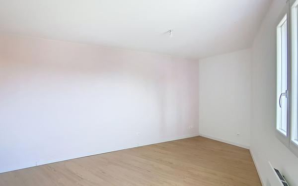 Appartement à louer    3 pièces •  Faverges-de-la-Tour