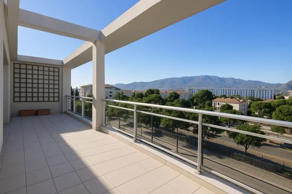 Appartement T3 dernier étage - terrasse 25 m2 - ascenseur - marseille 13012 La Fourragère