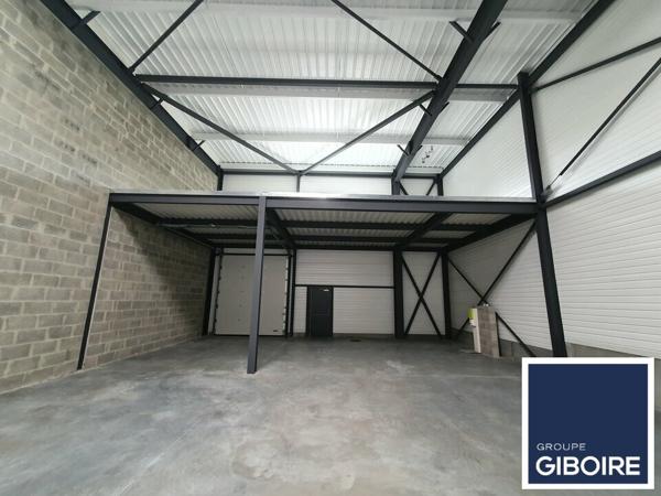 Local d'activites 227 m² à louer ORVAULT (réf : 44.018741)