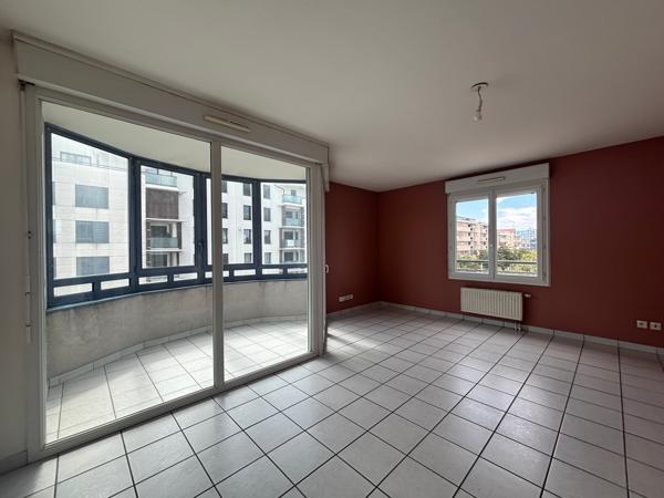 Appartement · Vente Bron (69500) 3 pièces · 72m²