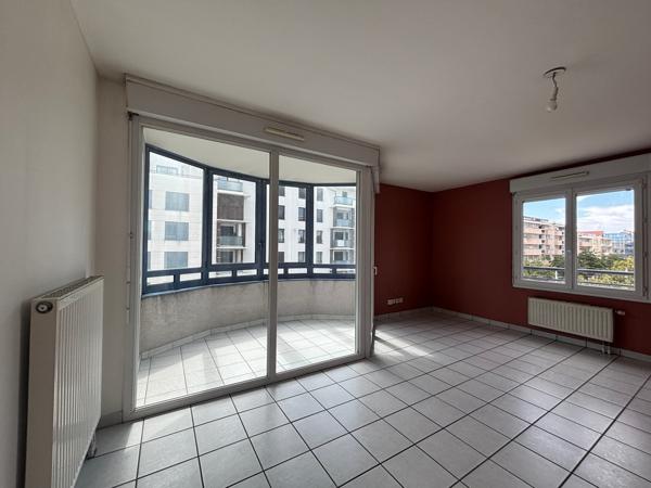 Appartement · Vente Bron (69500) 3 pièces · 72m²