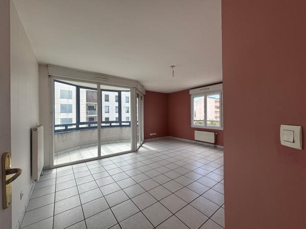Appartement · Vente Bron (69500) 3 pièces · 72m²