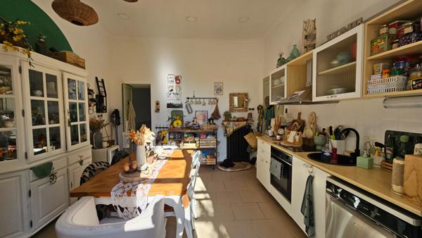 Appartement Nimes 2 pièce(s) 56.06 m2 + Dépendance de 20.23m²