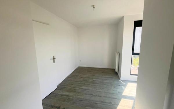 Maison à vendre    4 pièces • 81,30 m2 Chessy