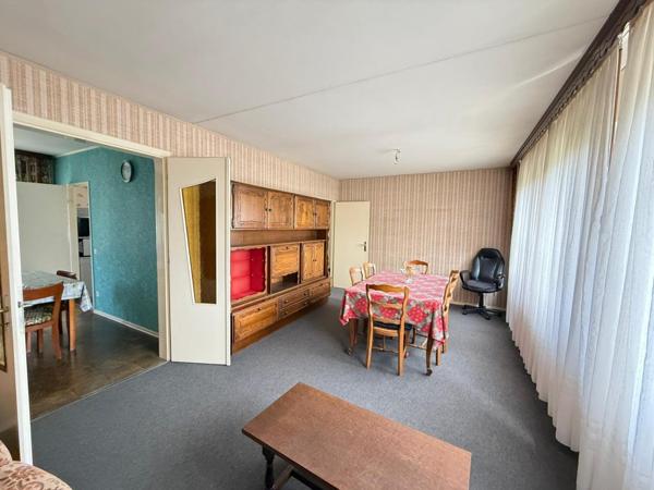 Pavillon plan pied surélevé avec sous sol complet