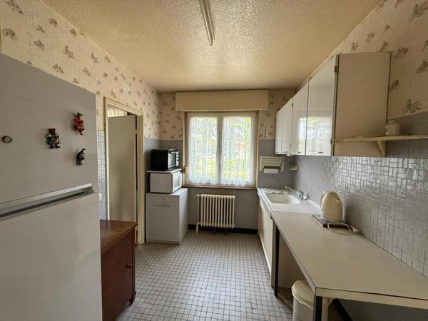 Pavillon plan pied surélevé avec sous sol complet