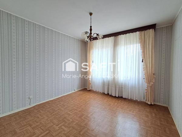 Pavillon plan pied surélevé avec sous sol complet