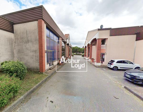 PLUSIEURS LOTS DE BUREAUX RÉNOVÉS - À LOUER - BALMA