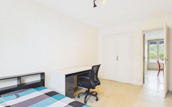 Appartement à vendre    4 pièces • 81,82 m2 Grenoble