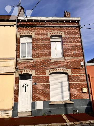Proche centre-ville et voies rapides - immeuble comprenant 3 appartements 