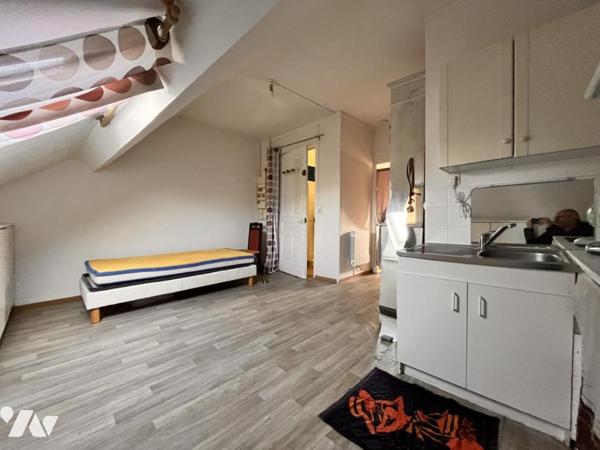 Proche centre-ville et voies rapides - immeuble comprenant 3 appartements 