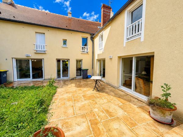 Grange à aménager 140m2 + dépendance 25m2