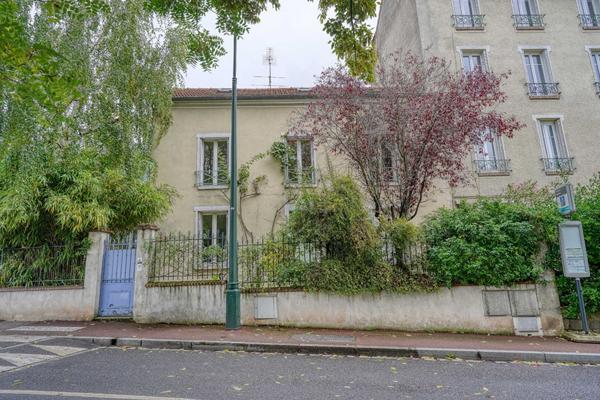 Maison Le Plessis Robinson 6 pièce(s) 195 m2 €799 000 ** - Référence 172