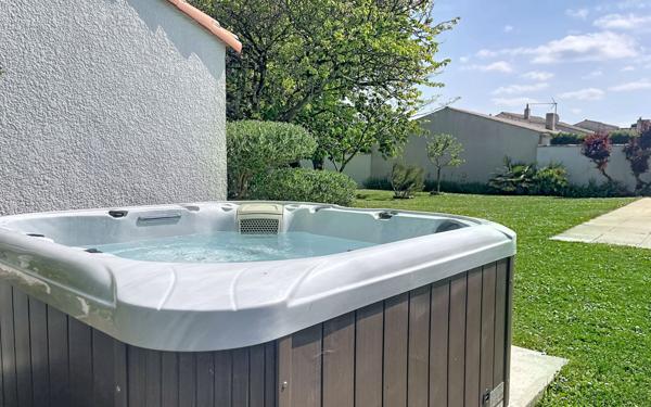 Maison à vendre    6 pièces •  Dompierre-sur-Mer