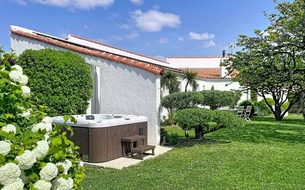 Maison à vendre    6 pièces •  Dompierre-sur-Mer
