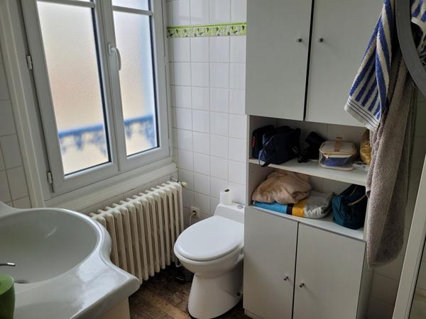 ROCHEFORT maison de ville à étage de 121 m² de type 3 avec jardin et dépendance de 35 m²