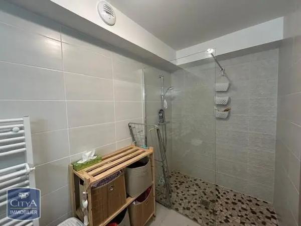 Appartement à louer 1 pièce 37.3m²