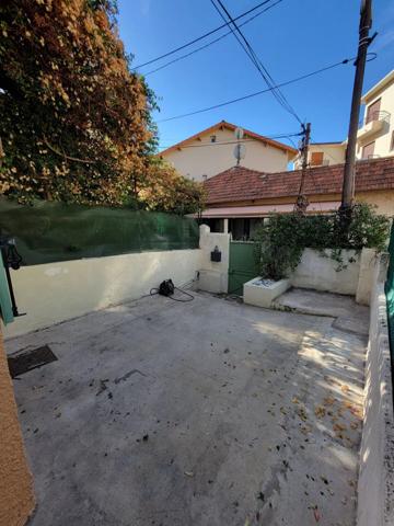 Location                                                      Maison de ville
                        
                     3 pièces                      59 m2                     à Nice