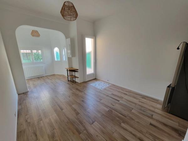Location                                                      Maison de ville
                        
                     3 pièces                      59 m2                     à Nice
