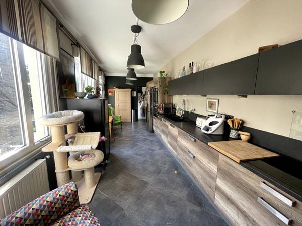 Maison Bourgeoise Saint-quentin 10 pièces 320 m2