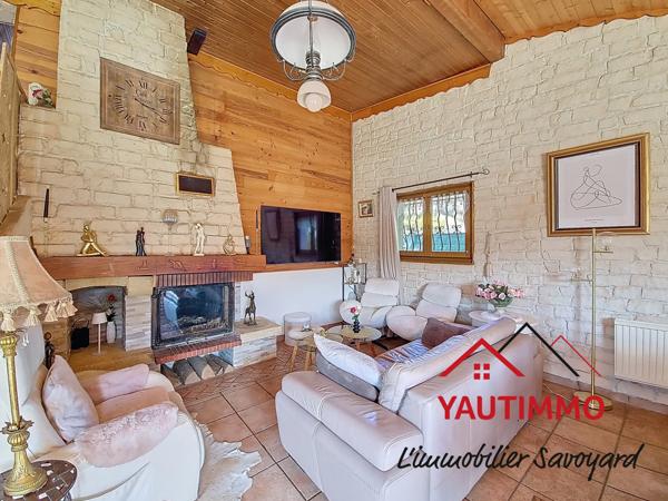 Bonne (74380) Maison atypique 100 m² avec terrain 1 800 m² – Bonne – Proche Genève