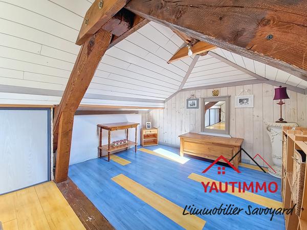 Bonne (74380) Maison atypique 100 m² avec terrain 1 800 m² – Bonne – Proche Genève