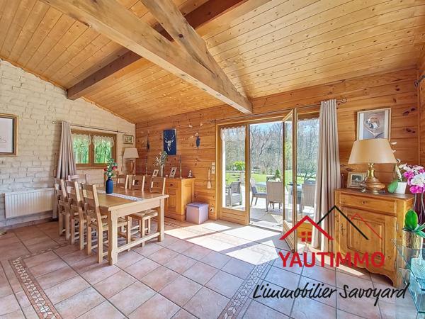 Bonne (74380) Maison atypique 100 m² avec terrain 1 800 m² – Bonne – Proche Genève