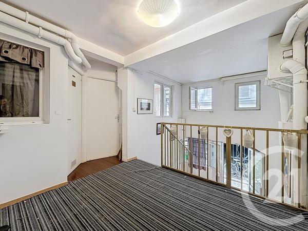 à vendre  147,22 m2 PARIS - 75020