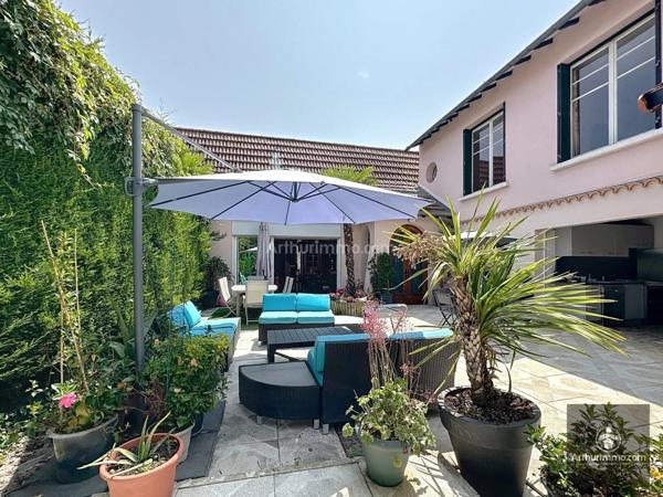 Vente Maison 8 pièces 308 m2 à Roanne