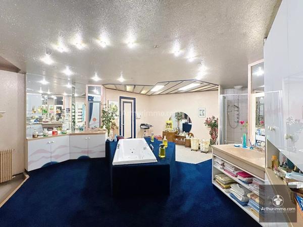 Vente Maison 8 pièces 308 m2 à Roanne