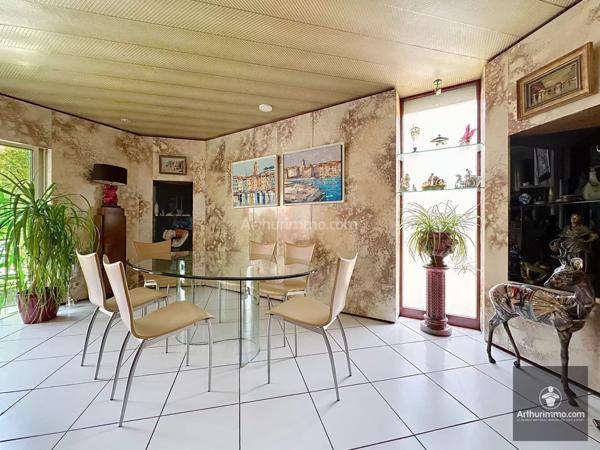 Vente Maison 8 pièces 308 m2 à Roanne