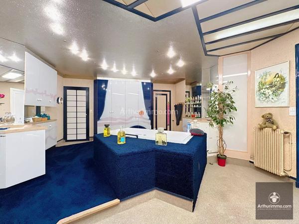 Vente Maison 8 pièces 308 m2 à Roanne