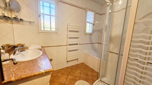 Maison La Garde 138.72 m2 - rare à la vente, secteur calme et arboré.