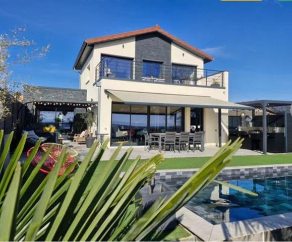 Superbe maison de 2021 à la finition rafinée